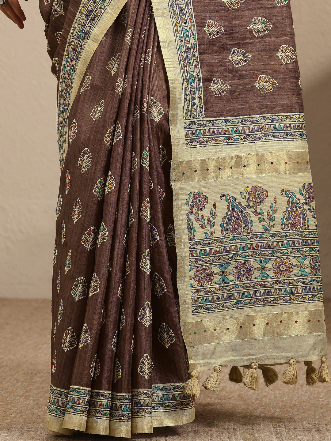 Brown Printed Silk Blend Saree With Unstitched Blouse Piece