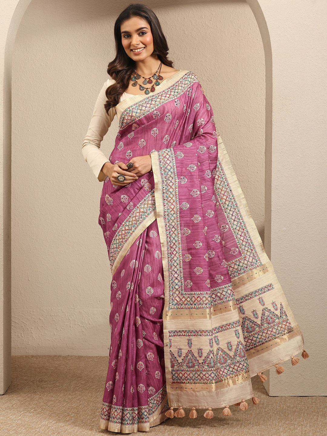Pink Printed Silk Blend Saree With Unstitched Blouse Piece