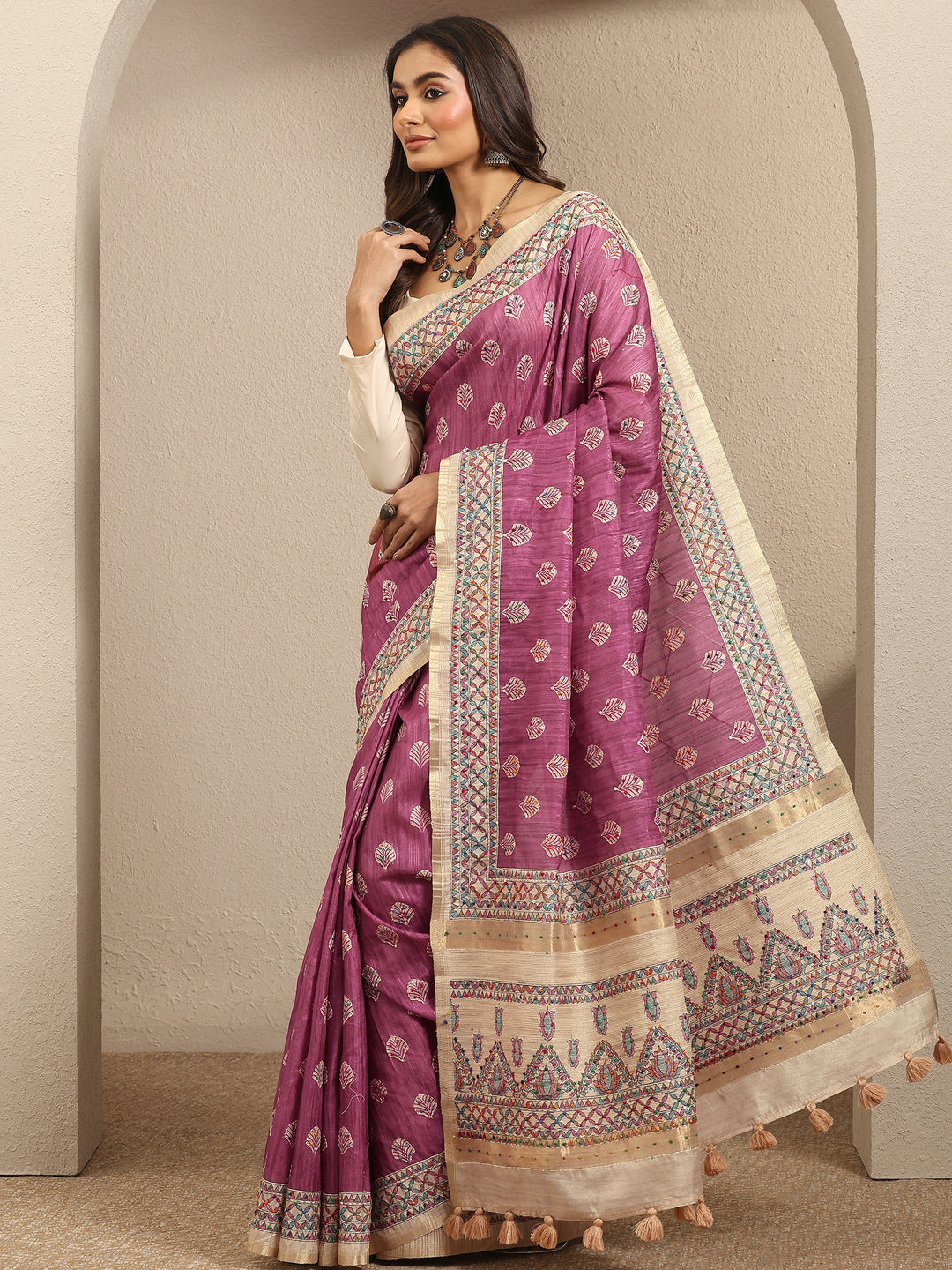 Pink Printed Silk Blend Saree With Unstitched Blouse Piece