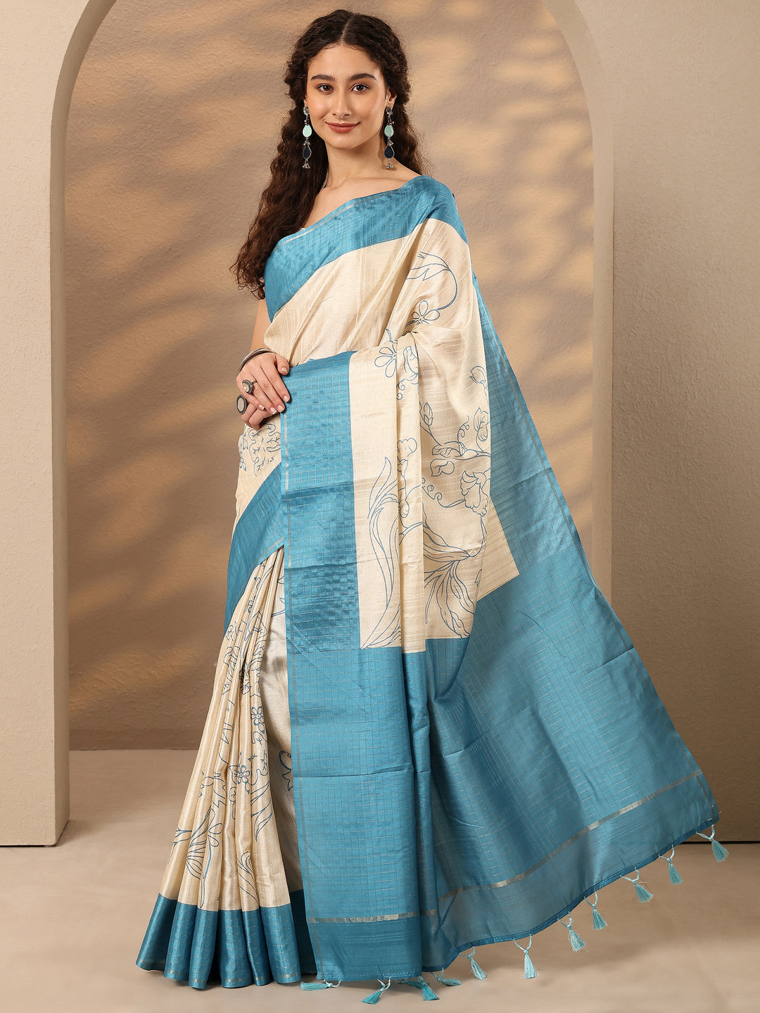 Grey Printed Silk Blend Saree With Unstitched Blouse Piece