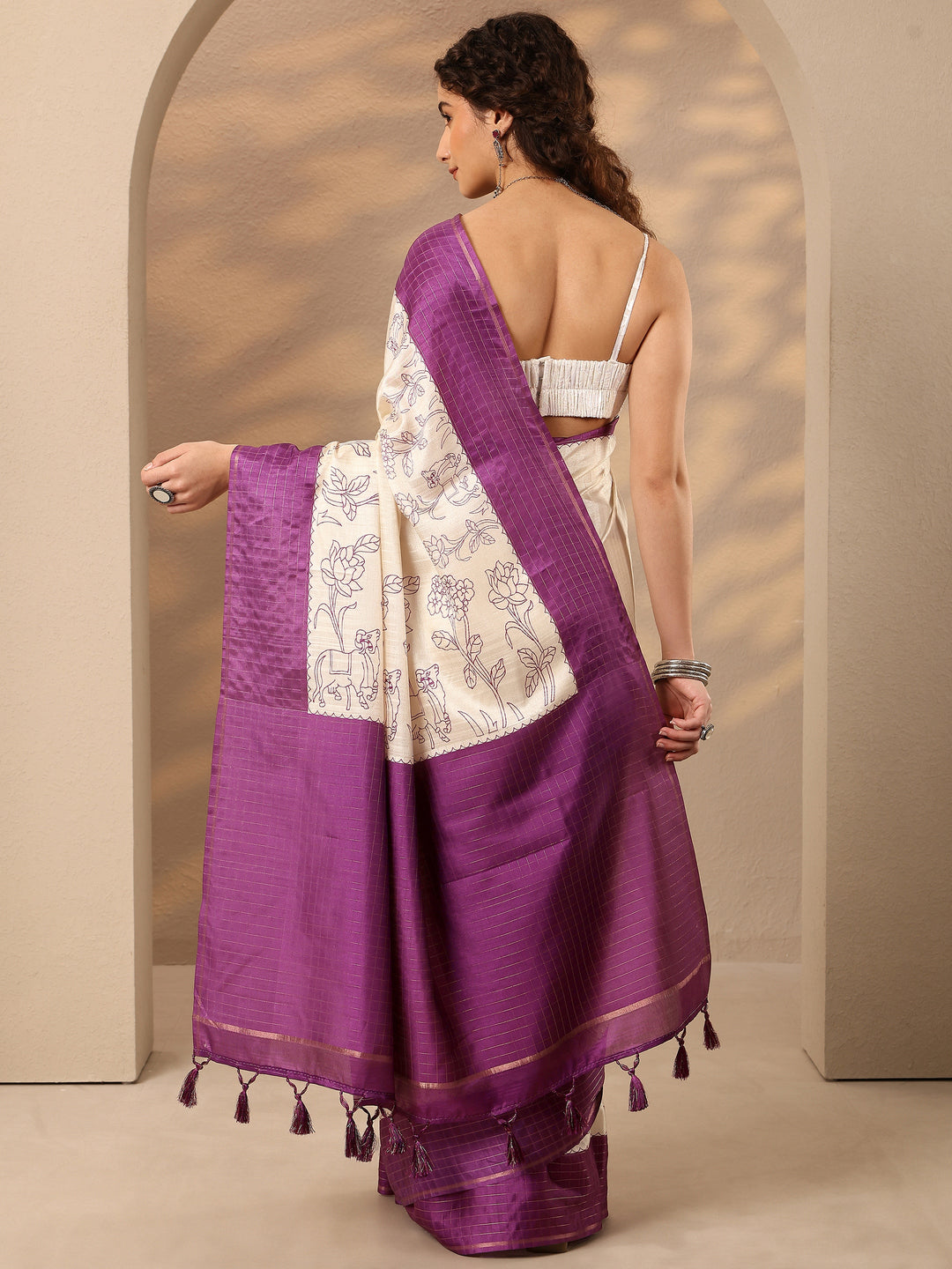 Grey Printed Silk Blend Saree With Unstitched Blouse Piece