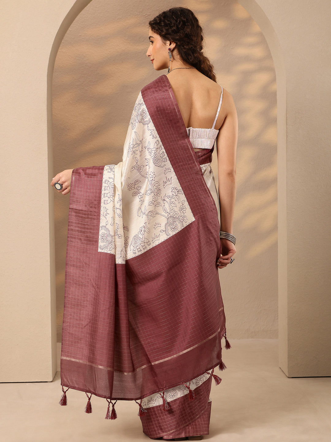Grey Printed Silk Blend Saree With Unstitched Blouse Piece