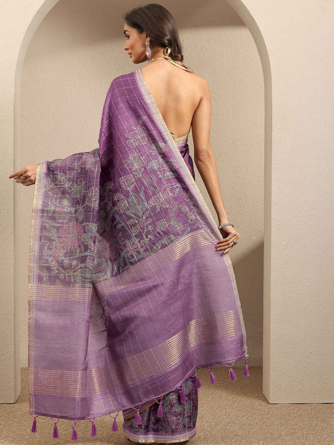 Purple Printed Silk Blend Saree With Unstitched Blouse Piece