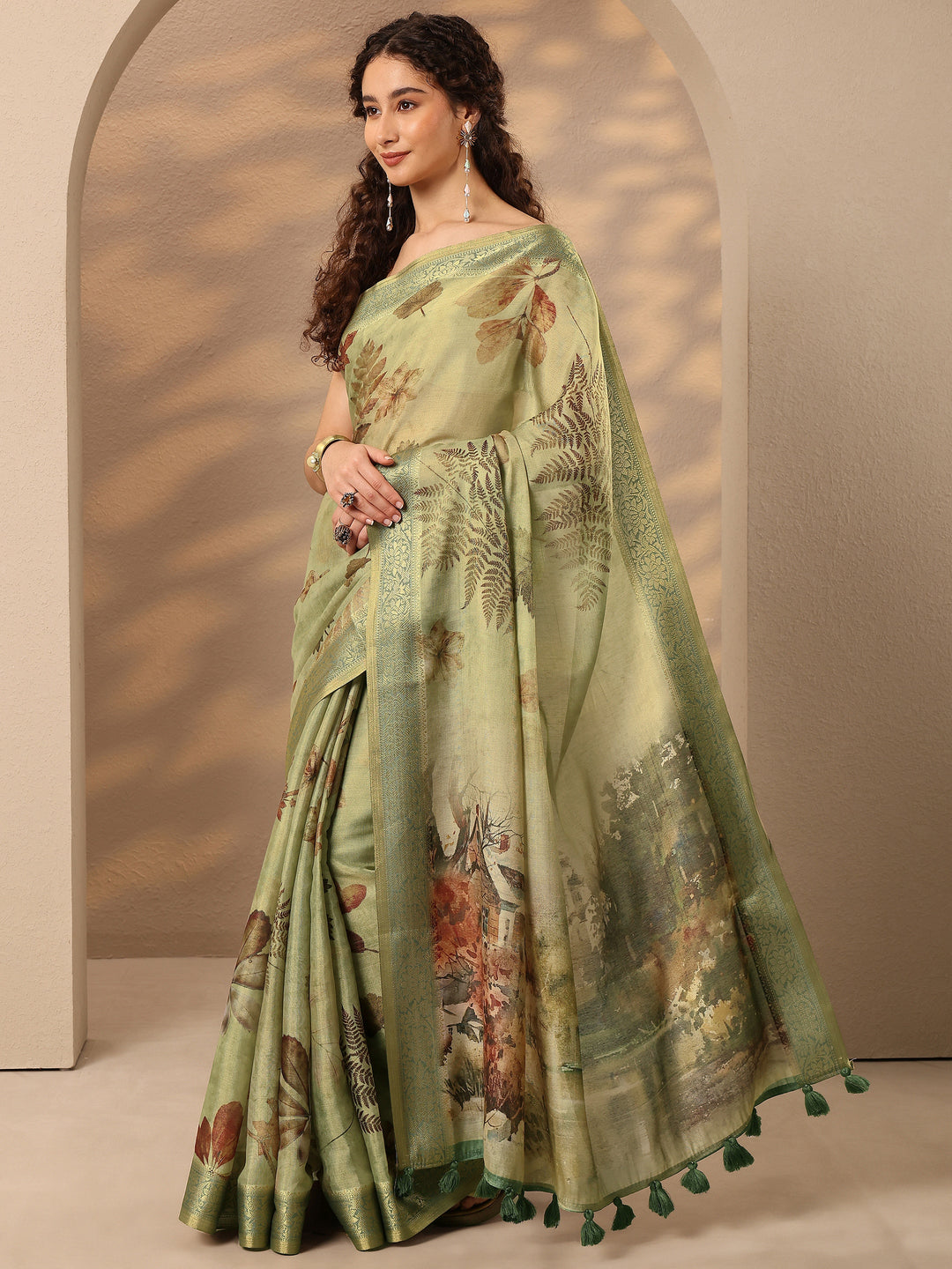 Green Printed Silk Blend Saree With Unstitched Blouse Piece