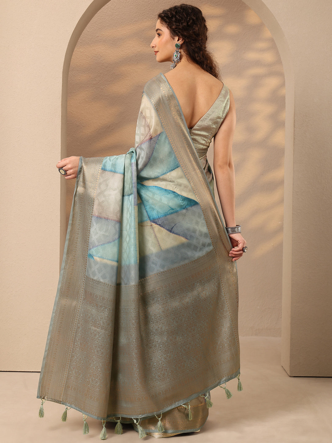 Multi Geometric Printed Silk Blend Saree With Unstitched Blouse Piece