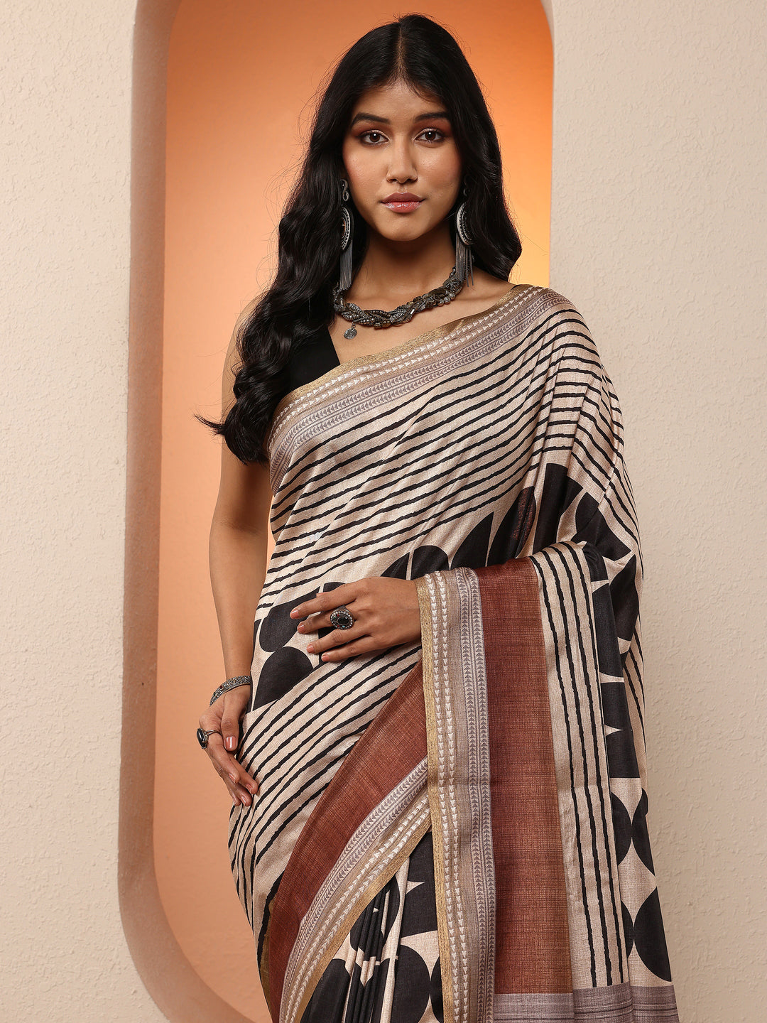 Multi Geometric Printed Silk Blend Saree With Unstitched Blouse Piece