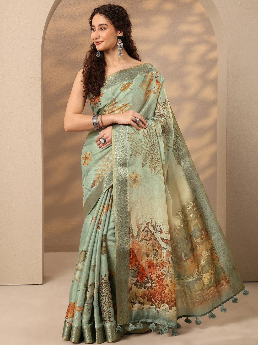 Green Printed Silk Blend Saree With Unstitched Blouse Piece