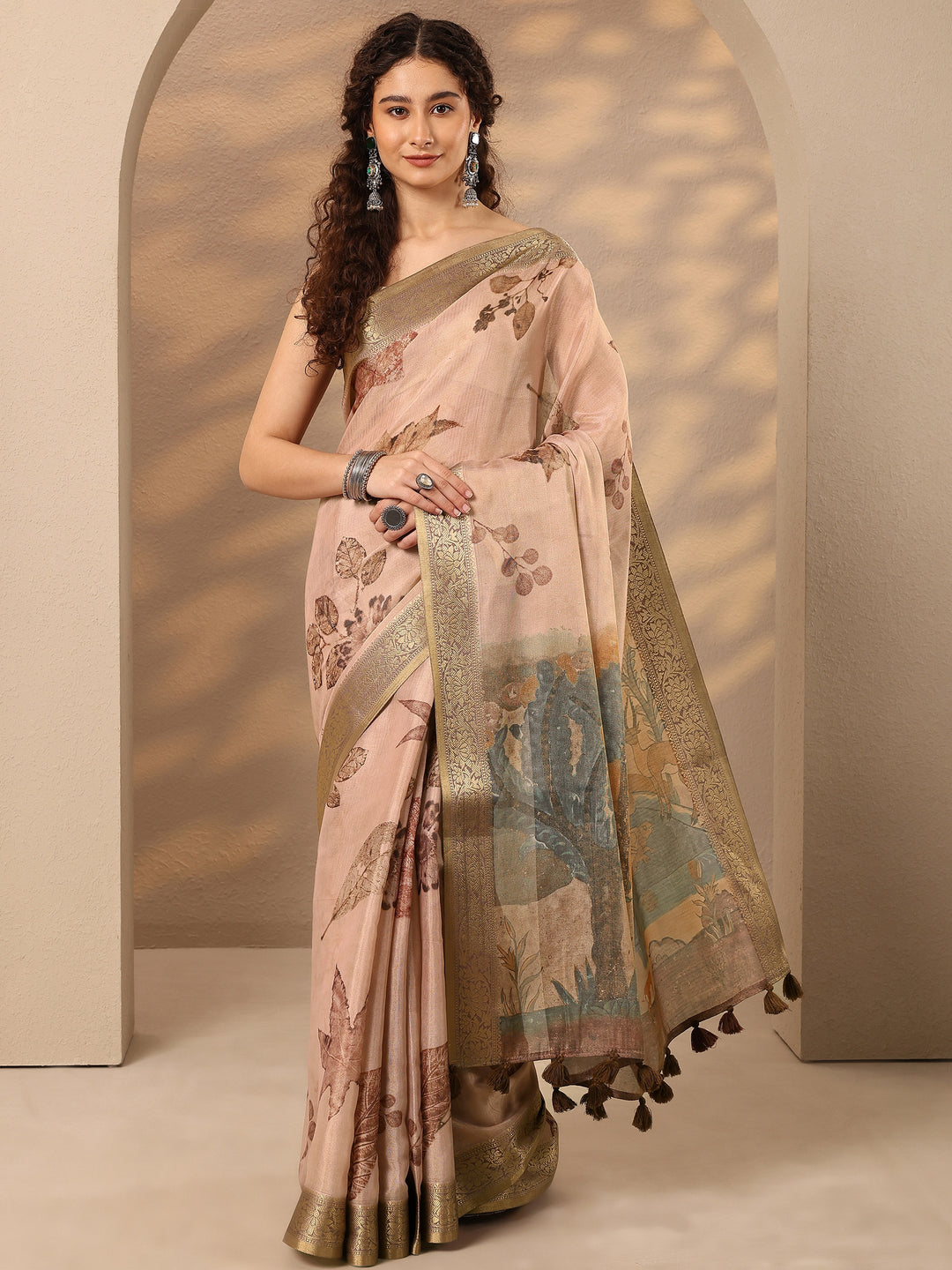 Peach Printed Silk Blend Saree With Unstitched Blouse Piece