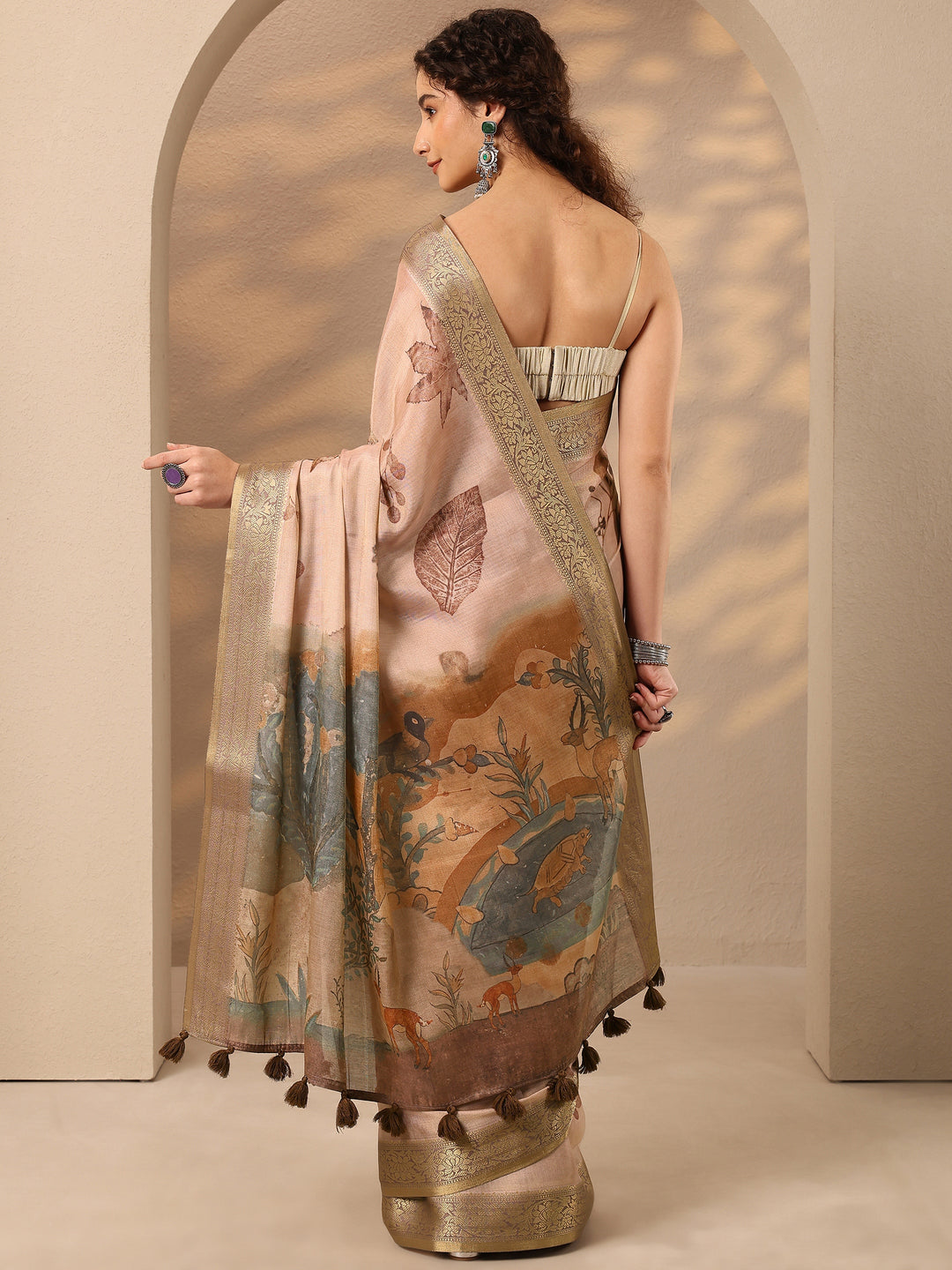 Peach Printed Silk Blend Saree With Unstitched Blouse Piece