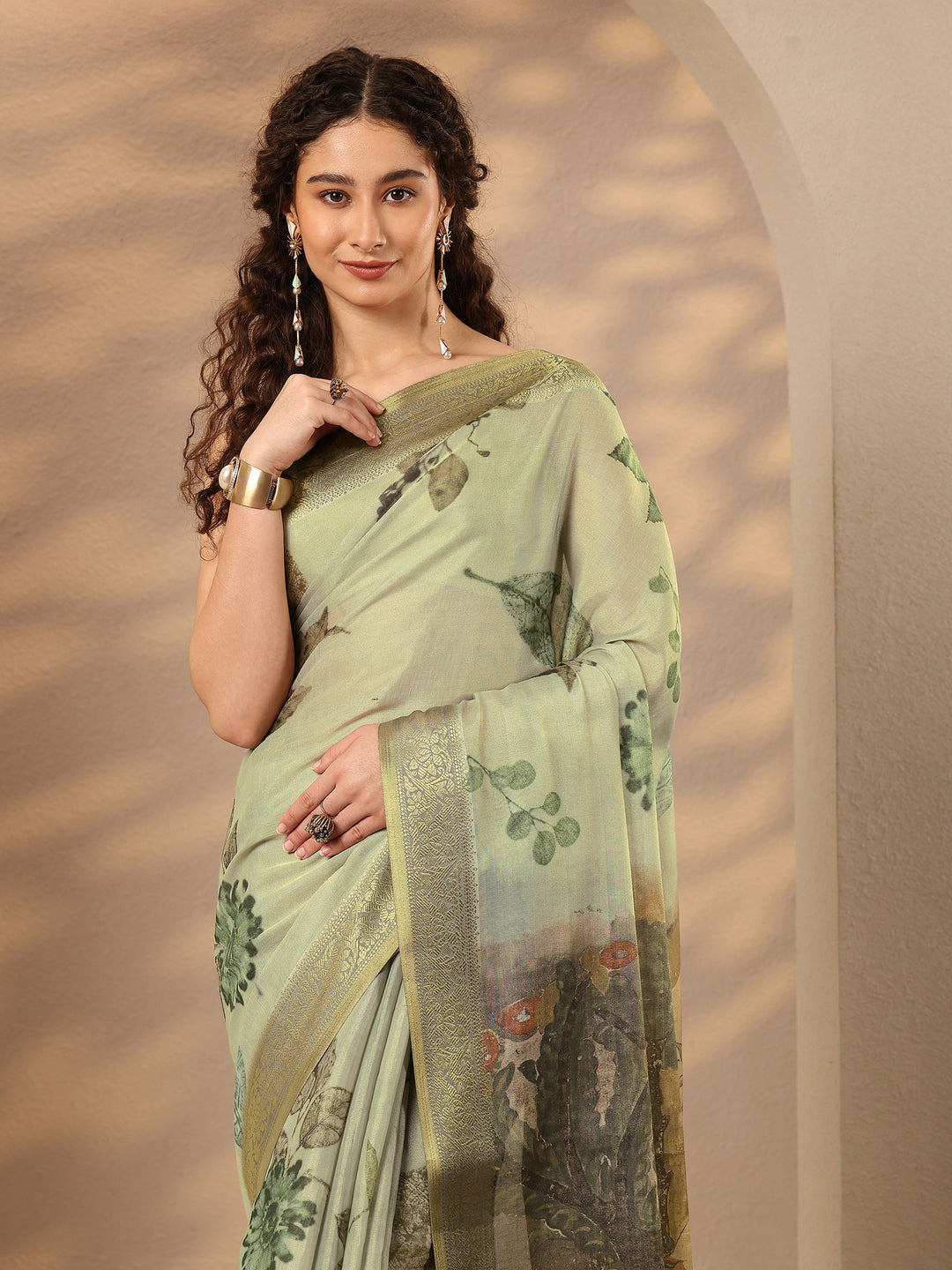 Green Printed Silk Blend Saree With Unstitched Blouse Piece