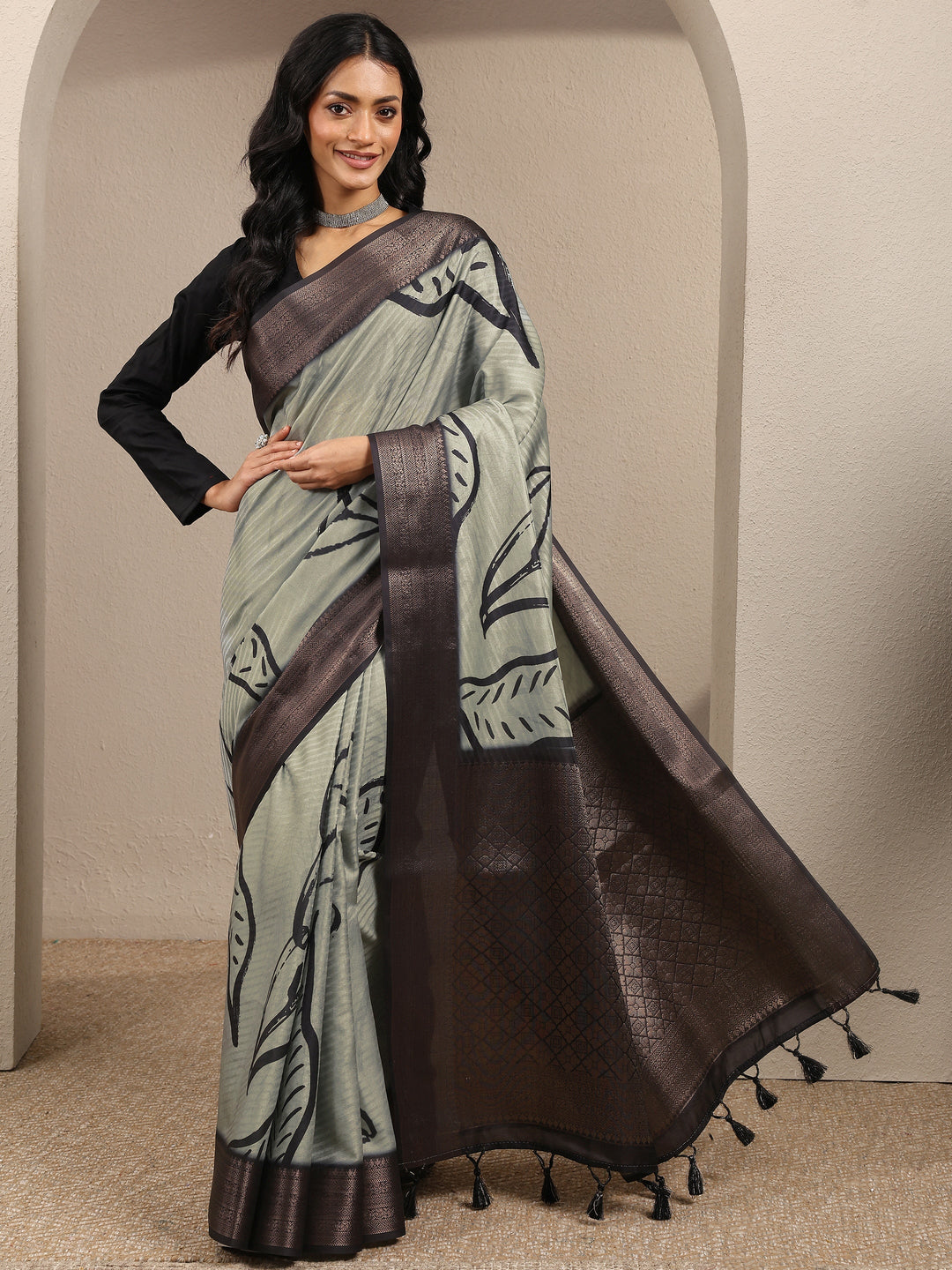 Green Printed Silk Blend Saree With Unstitched Blouse Piece