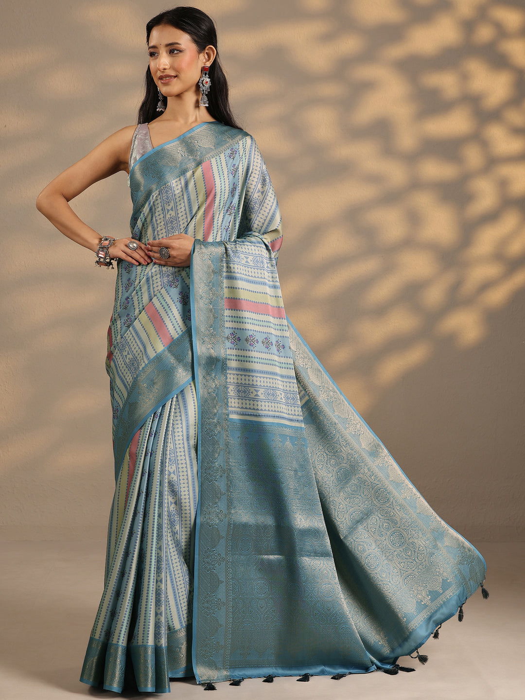 Multi Printed Silk Blend Saree With Unstitched Blouse Piece