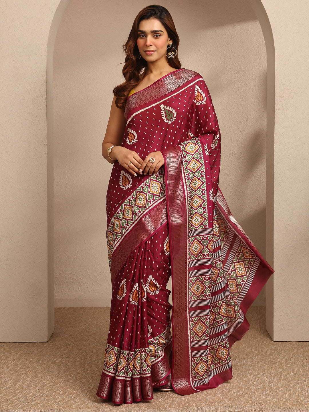 Burgundy Printed Silk Blend Saree With Unstitched Blouse Piece