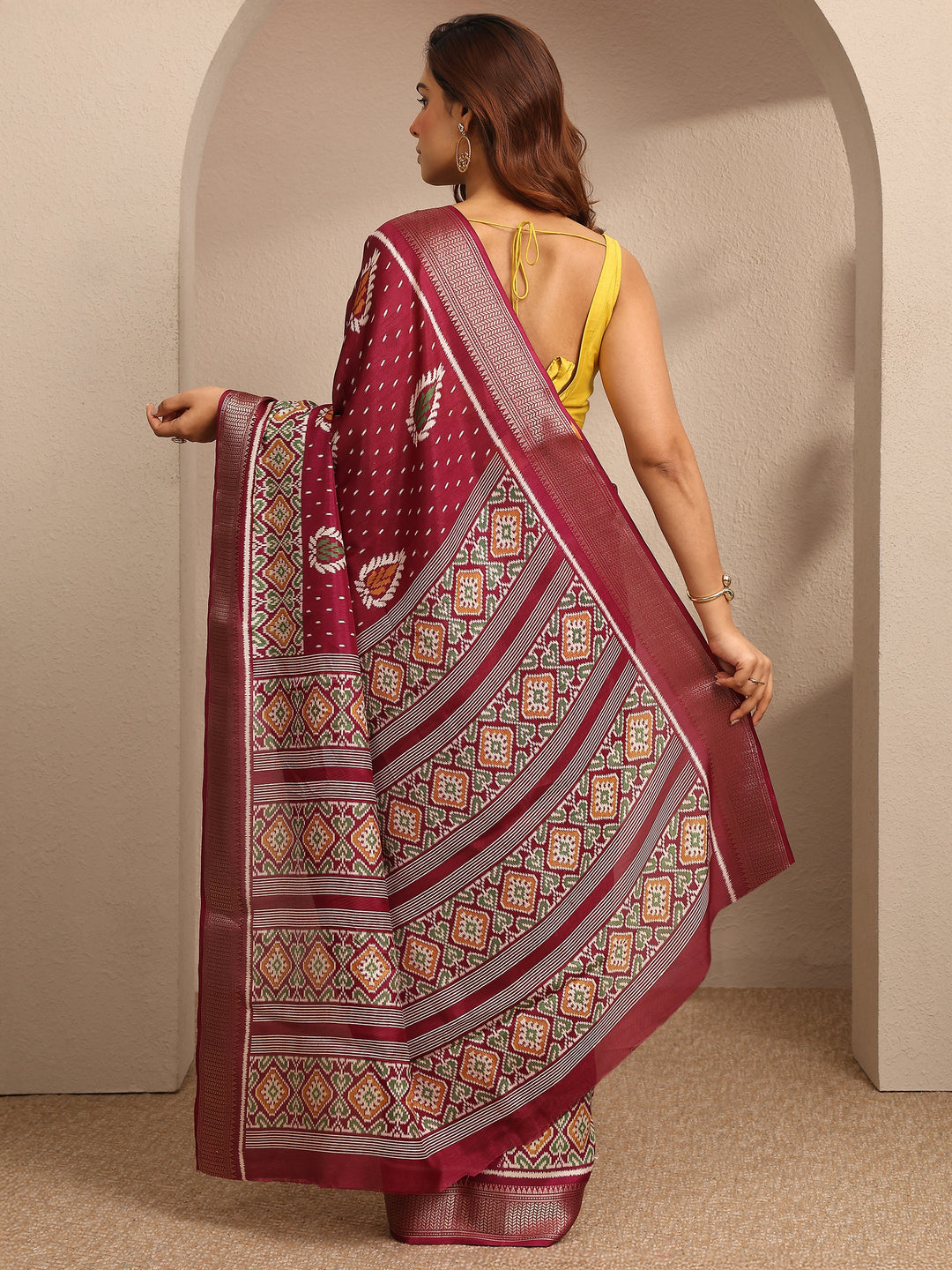 Burgundy Printed Silk Blend Saree With Unstitched Blouse Piece