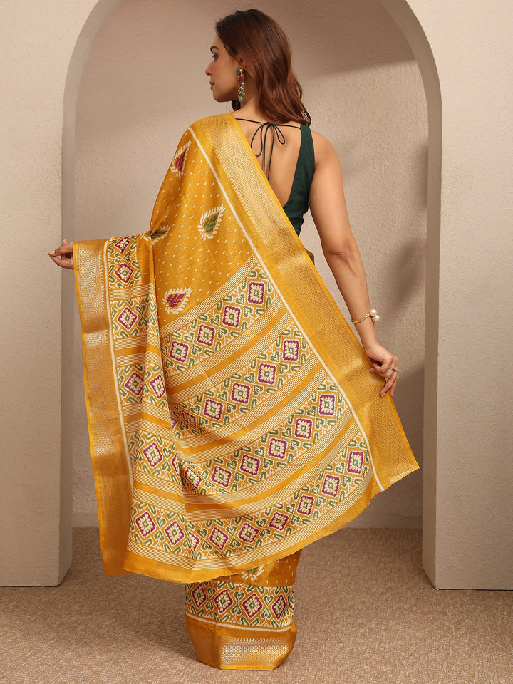 Mustard Printed Silk Blend Saree With Unstitched Blouse Piece