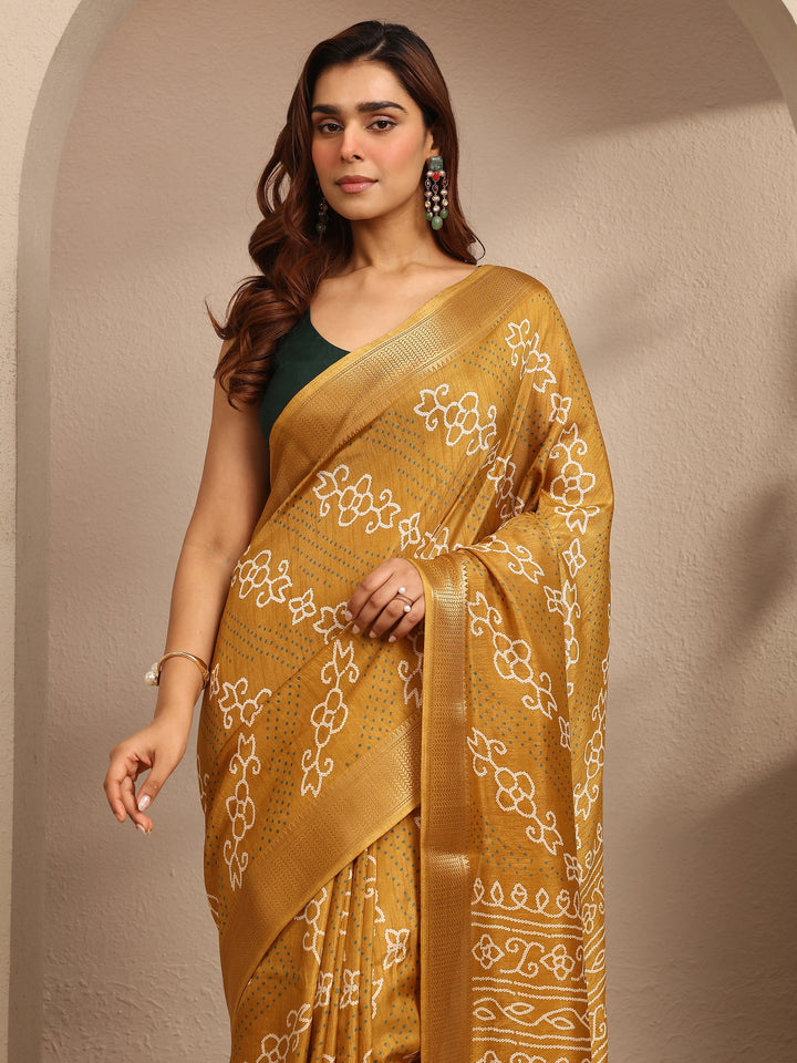 Mustard Bandhani Printed Silk Blend Saree With Unstitched Blouse Piece