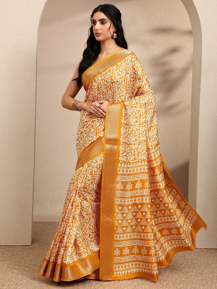 Mustard Printed Silk Blend Saree With Unstitched Blouse Piece