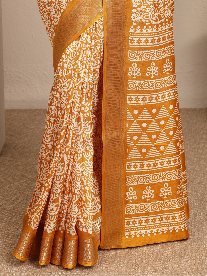 Mustard Printed Silk Blend Saree With Unstitched Blouse Piece