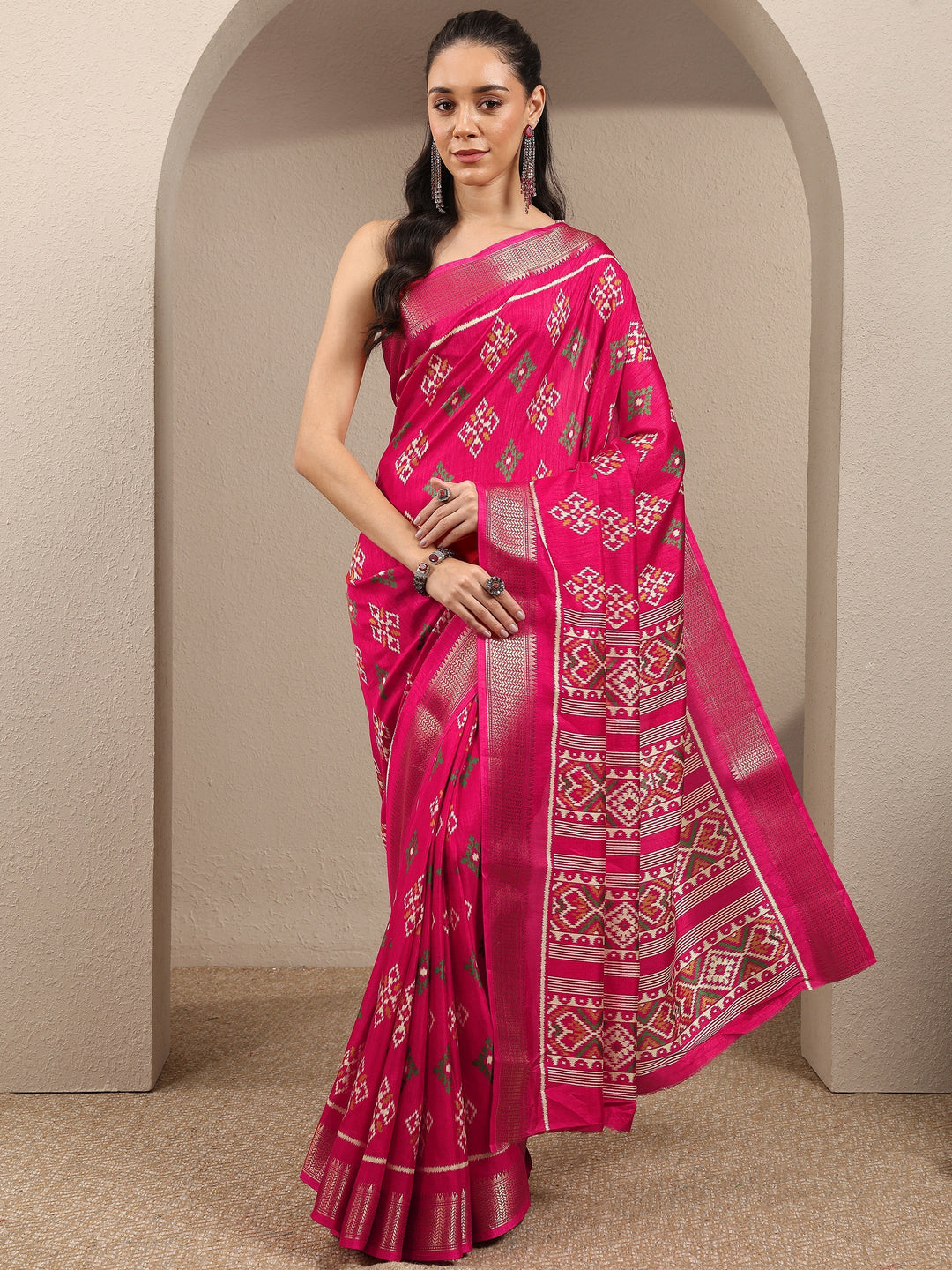Pink Ikkat Printed Silk Blend Saree With Unstitched Blouse Piece