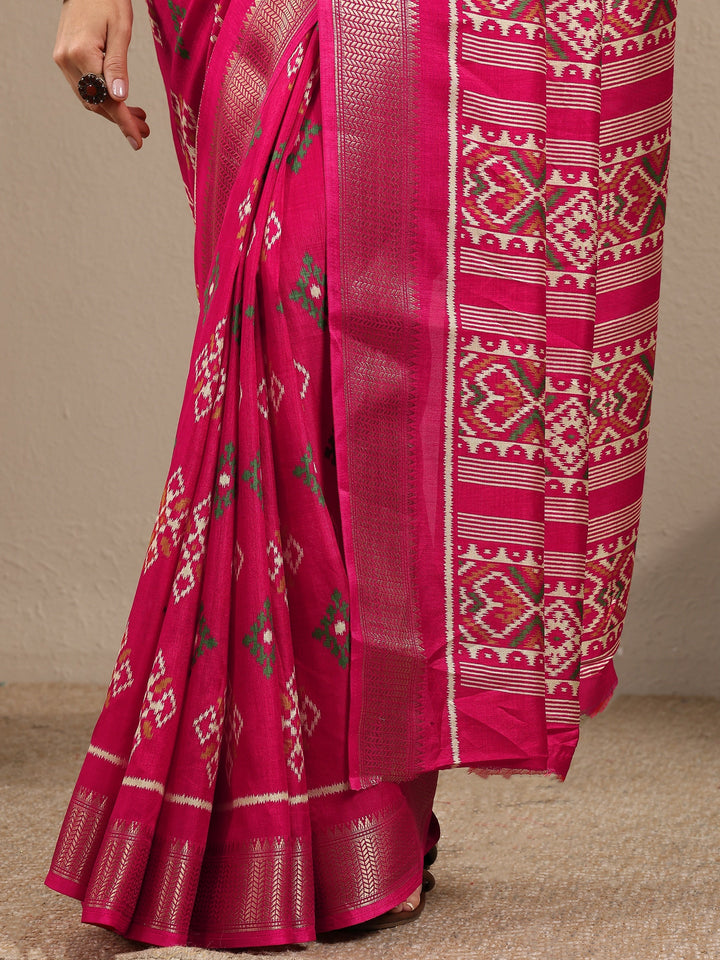 Pink Ikkat Printed Silk Blend Saree With Unstitched Blouse Piece