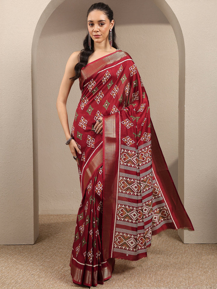 Maroon Printed Silk Blend Saree With Unstitched Blouse Piece