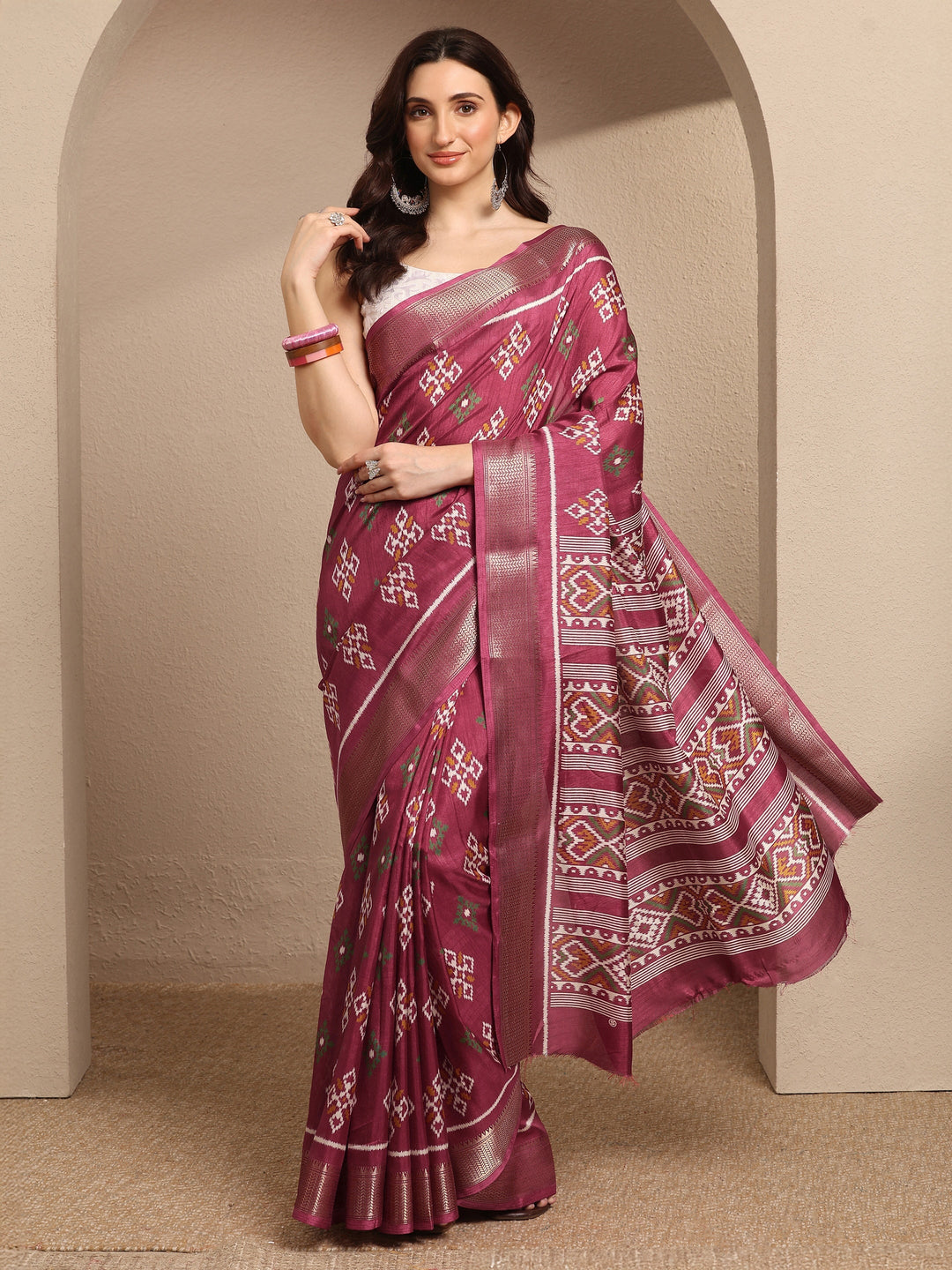 Burgundy  Printed Silk Blend Saree With Unstitched Blouse Piece