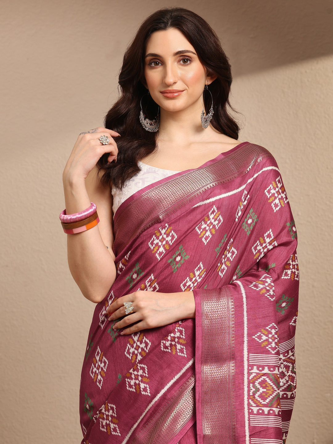 Burgundy  Printed Silk Blend Saree With Unstitched Blouse Piece