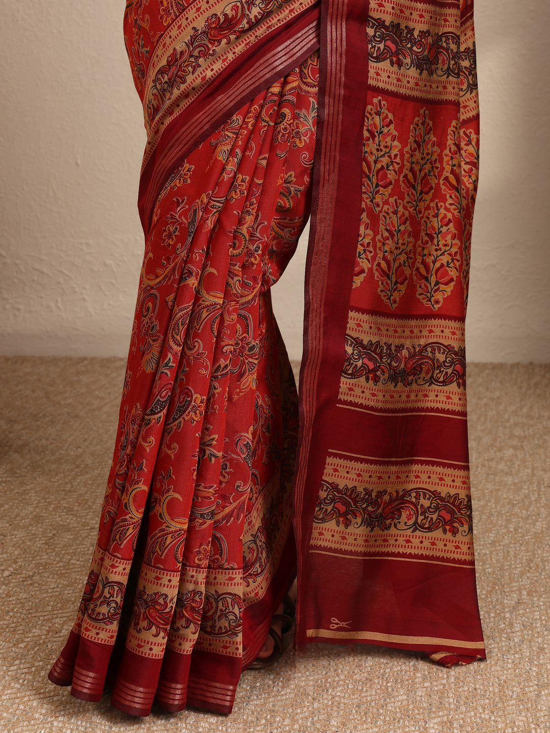 Brown Paisley Printed Silk Blend Saree With Unstitched Blouse Piece