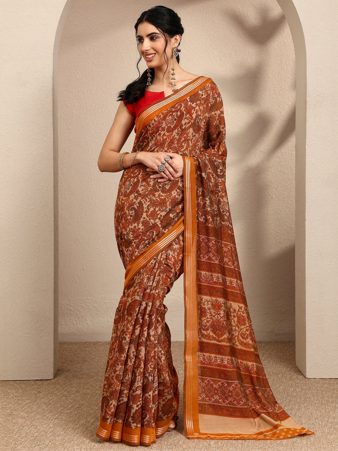 Brown Paisley Printed Silk Blend Saree With Unstitched Blouse Piece