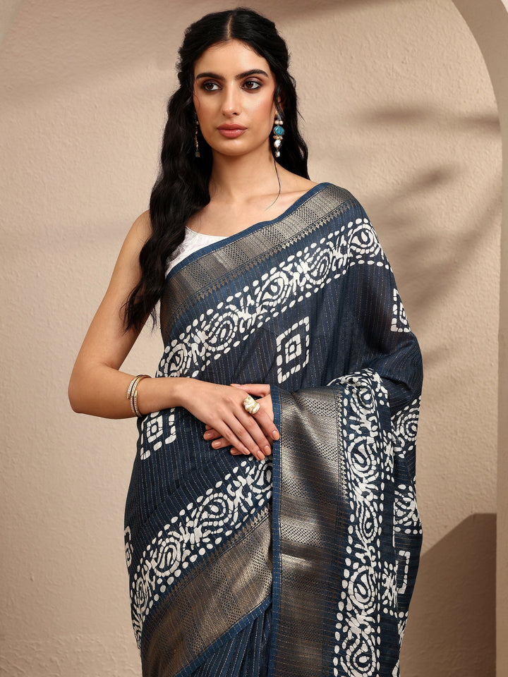 Navy Blue Geometric Printed Silk Blend Saree With Unstitched Blouse Piece