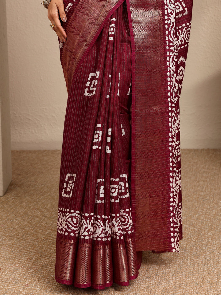 Burgundy Geometric Printed Silk Blend Saree With Unstitched Blouse Piece