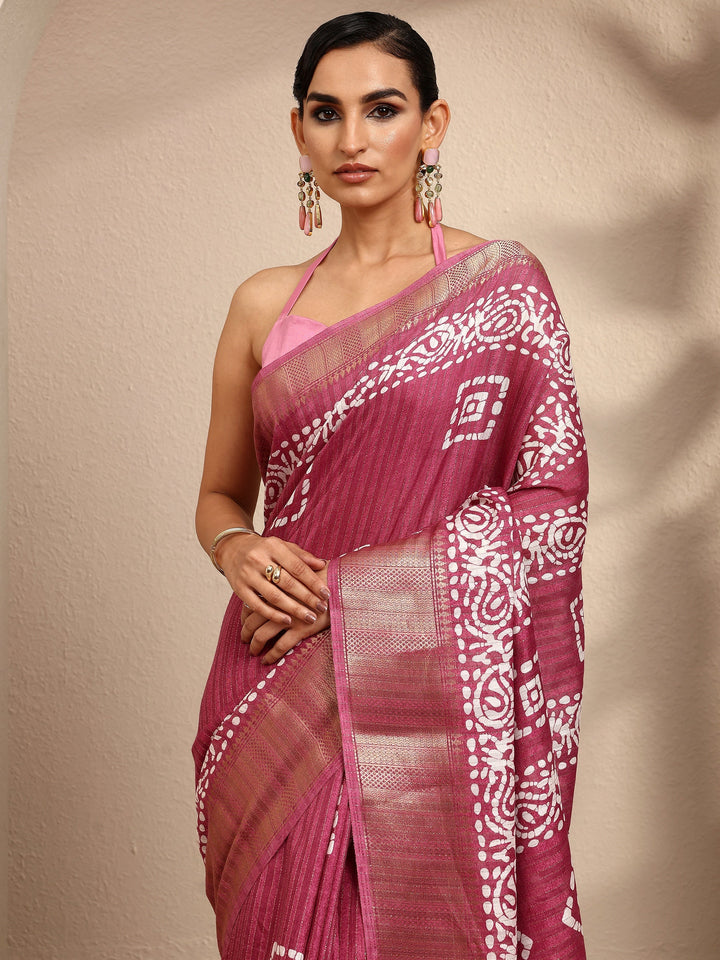 Mauve Geometric Printed Silk Blend Saree With Unstitched Blouse Piece