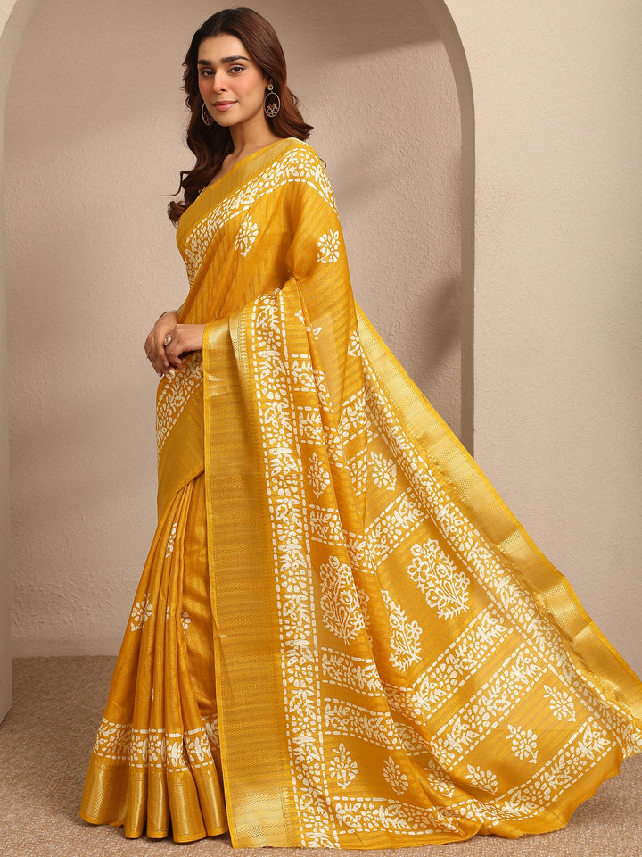 Mustard Printed Silk Blend Saree With Unstitched Blouse Piece