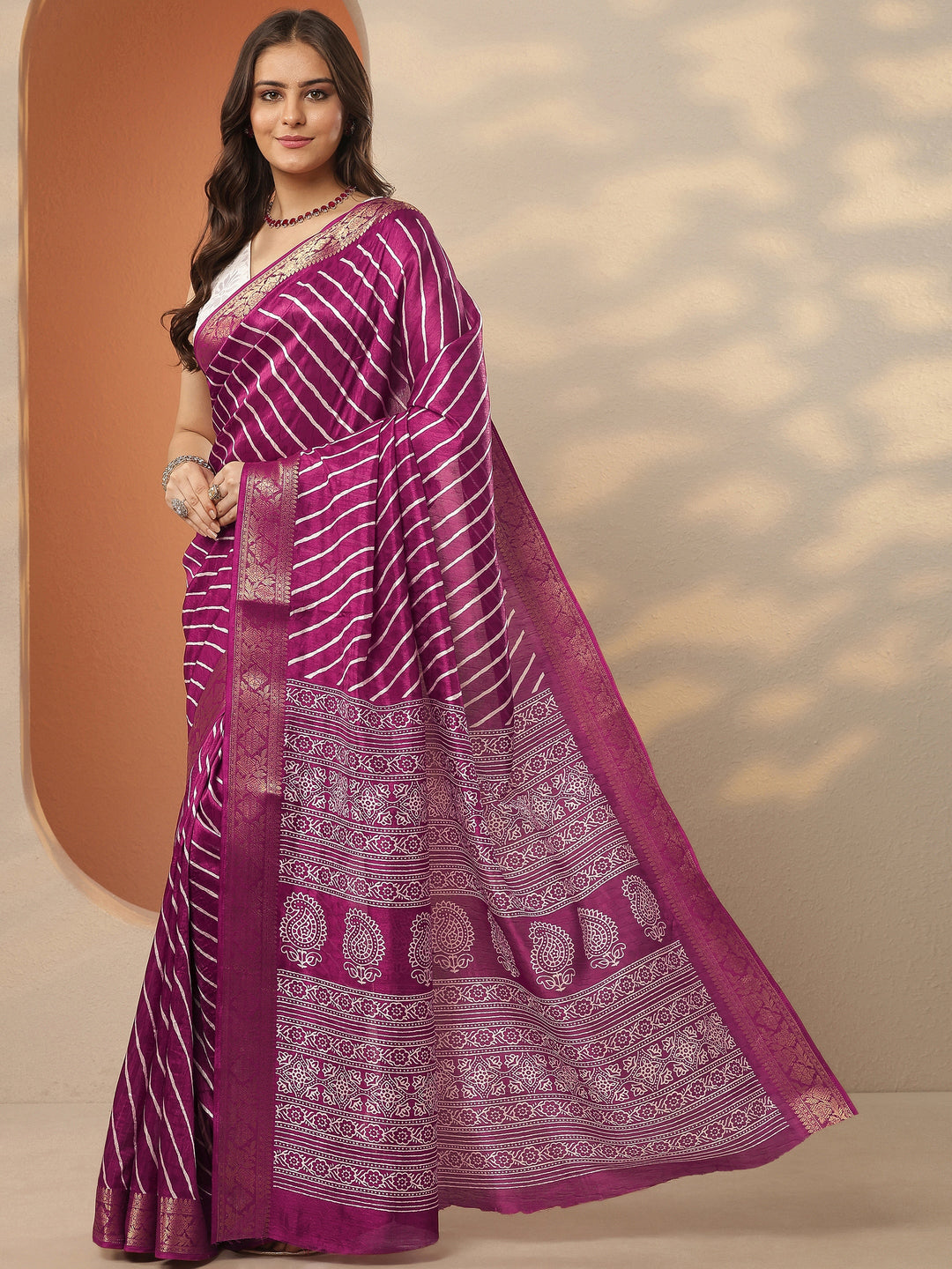 Burgundy Leheriya Printed Silk Blend Saree With Unstitched Blouse Piece