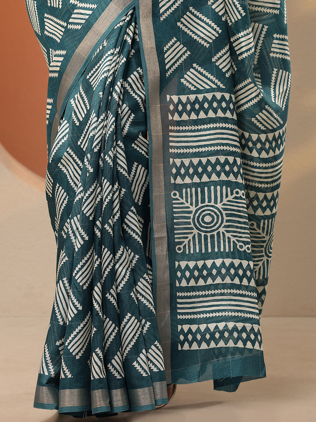 Green Printed Silk Blend Saree With Unstitched Blouse Piece