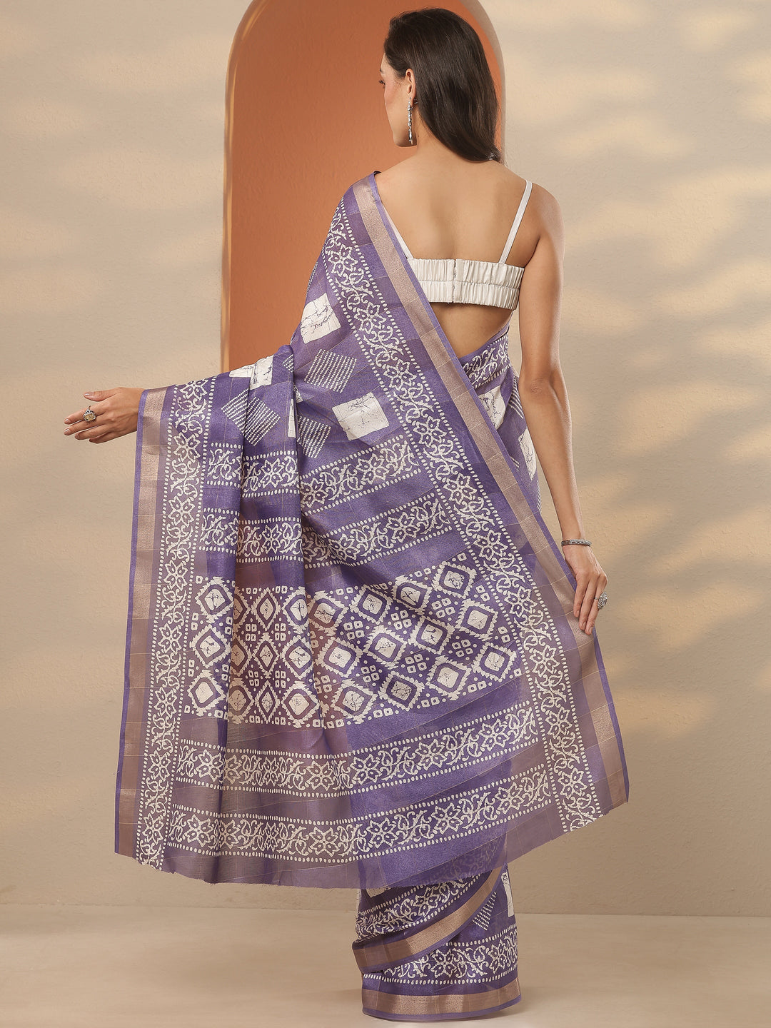 Lavender Printed Silk Blend Saree With Unstitched Blouse Piece