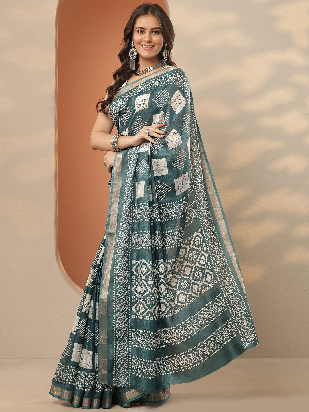 Green Printed Silk Blend Saree With Unstitched Blouse Piece