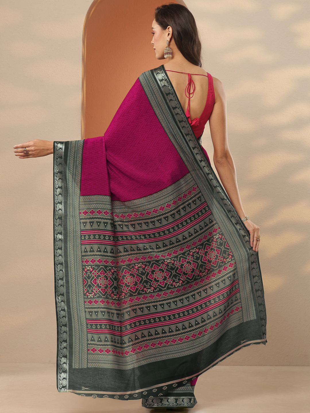 Pink Leheriya Printed Silk Blend Saree With Unstitched Blouse Piece