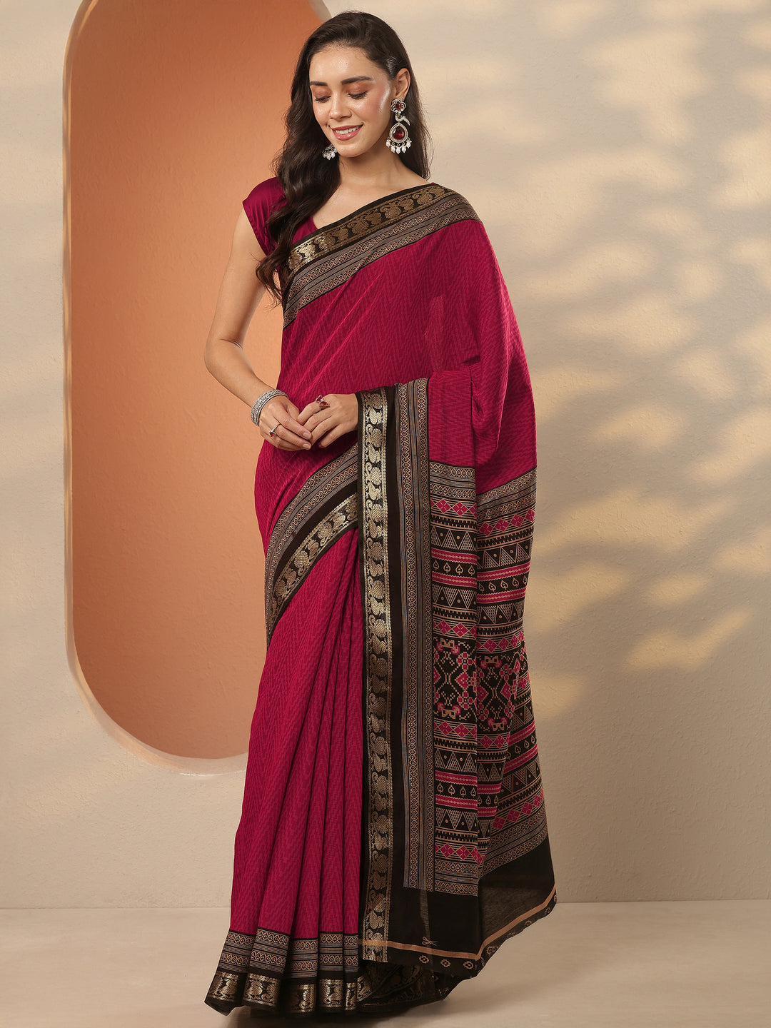 Red Leheriya Printed Silk Blend Saree With Unstitched Blouse Piece