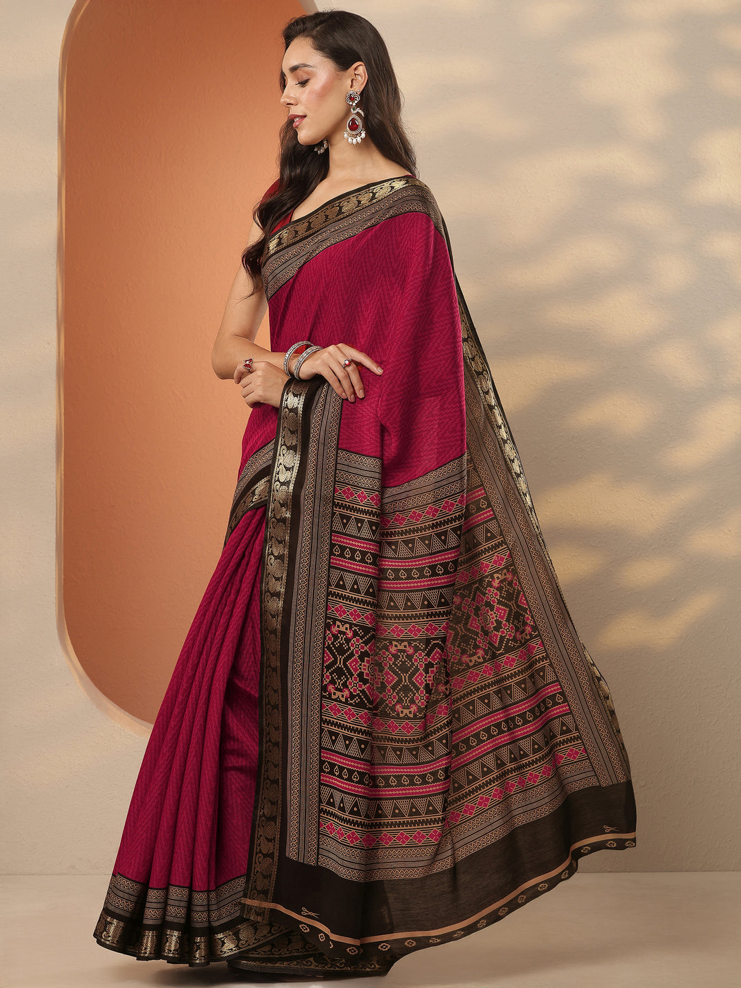 Red Leheriya Printed Silk Blend Saree With Unstitched Blouse Piece