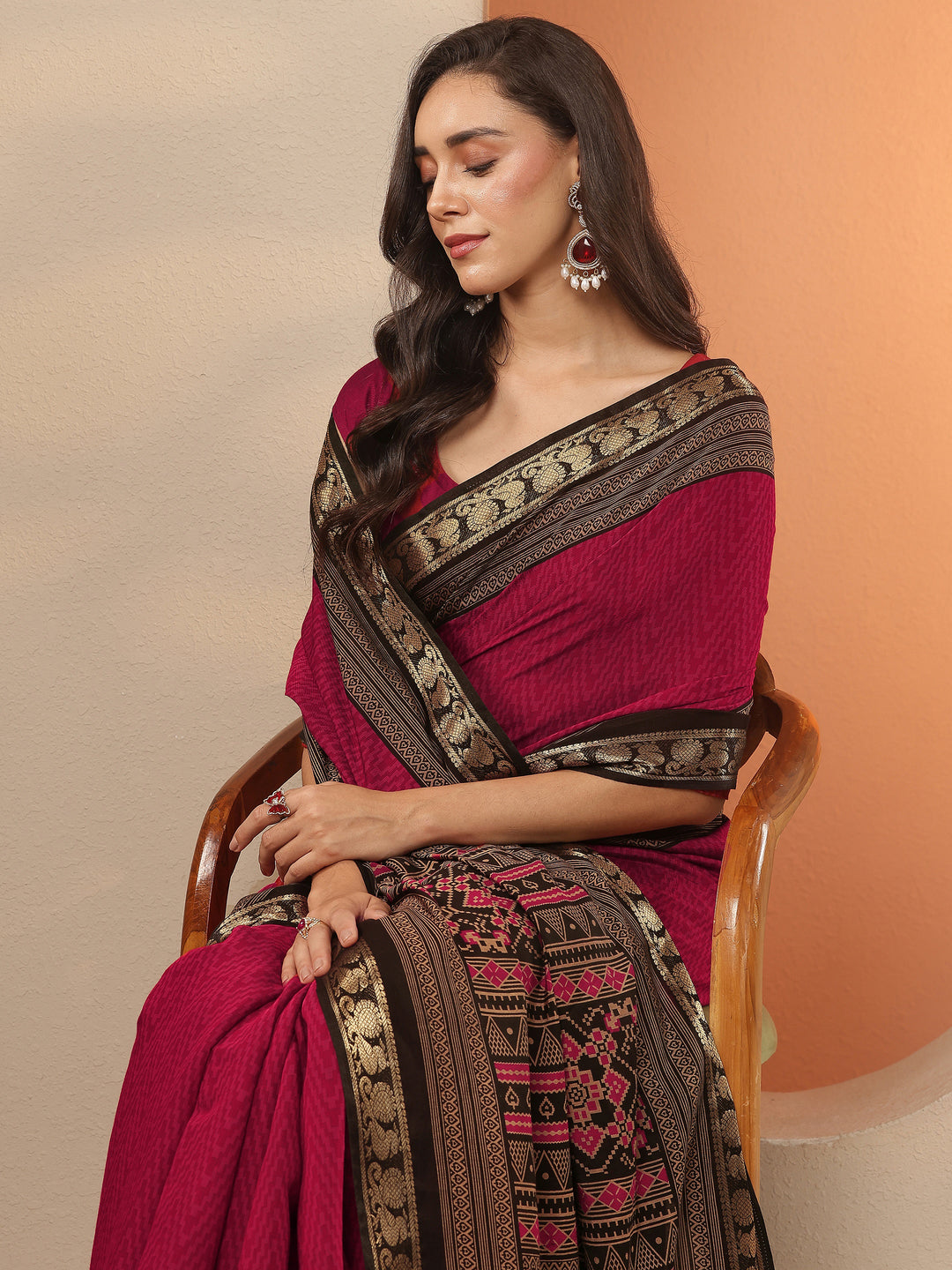 Red Leheriya Printed Silk Blend Saree With Unstitched Blouse Piece