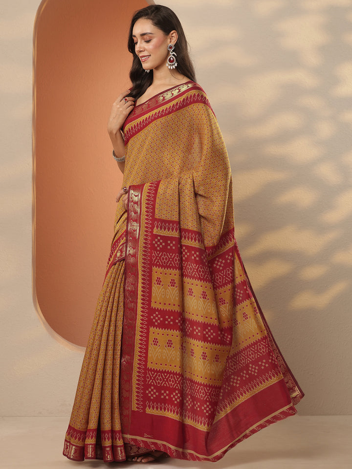 Mustard Printed Silk Blend Saree With Unstitched Blouse Piece