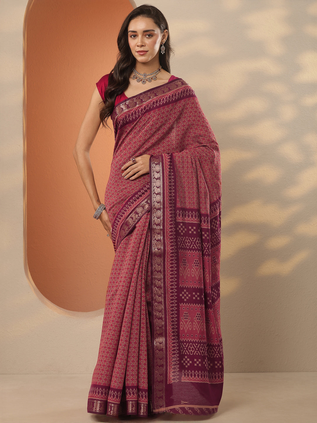Brown Printed Silk Blend Saree With Unstitched Blouse Piece