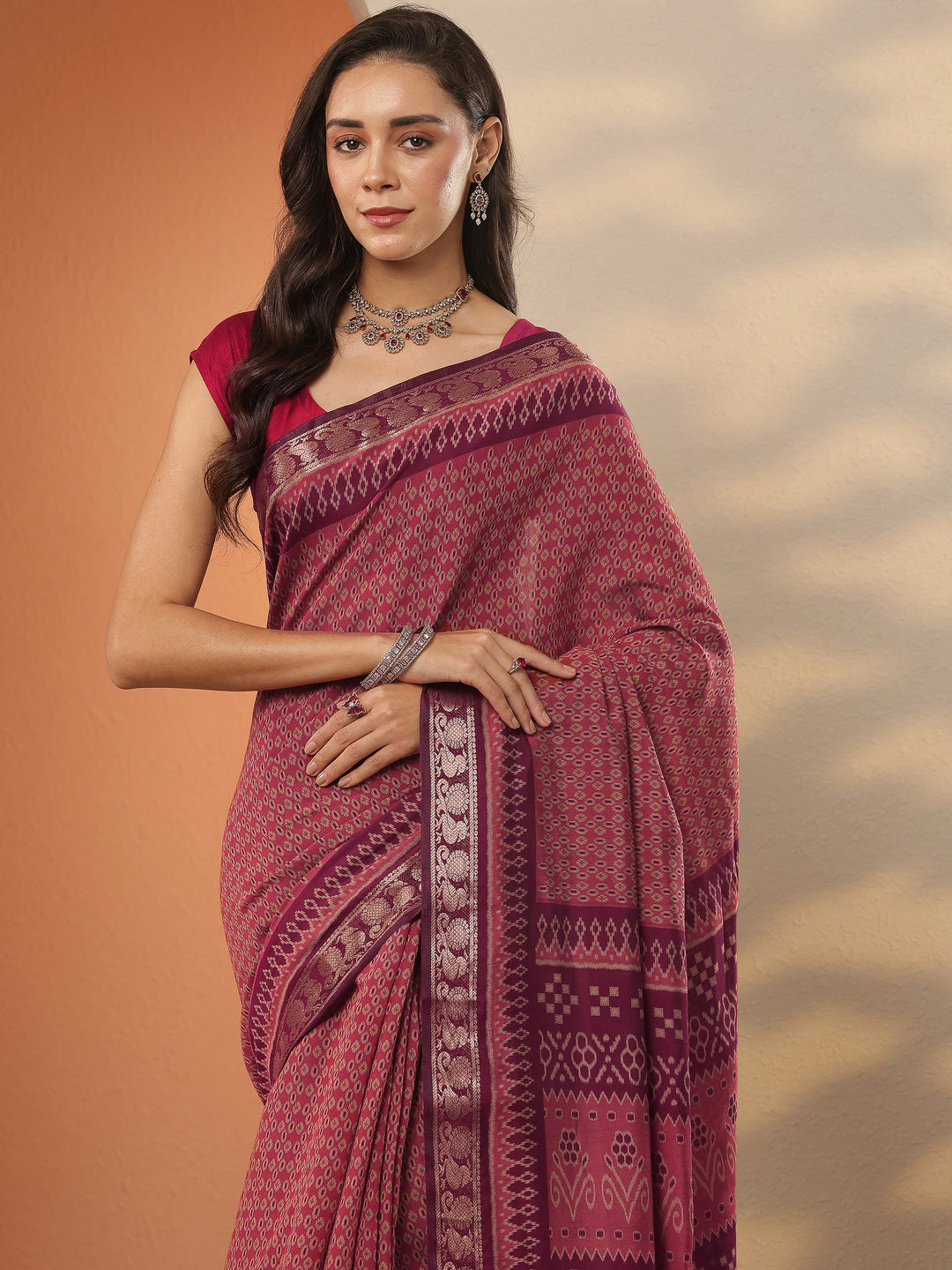 Brown Printed Silk Blend Saree With Unstitched Blouse Piece