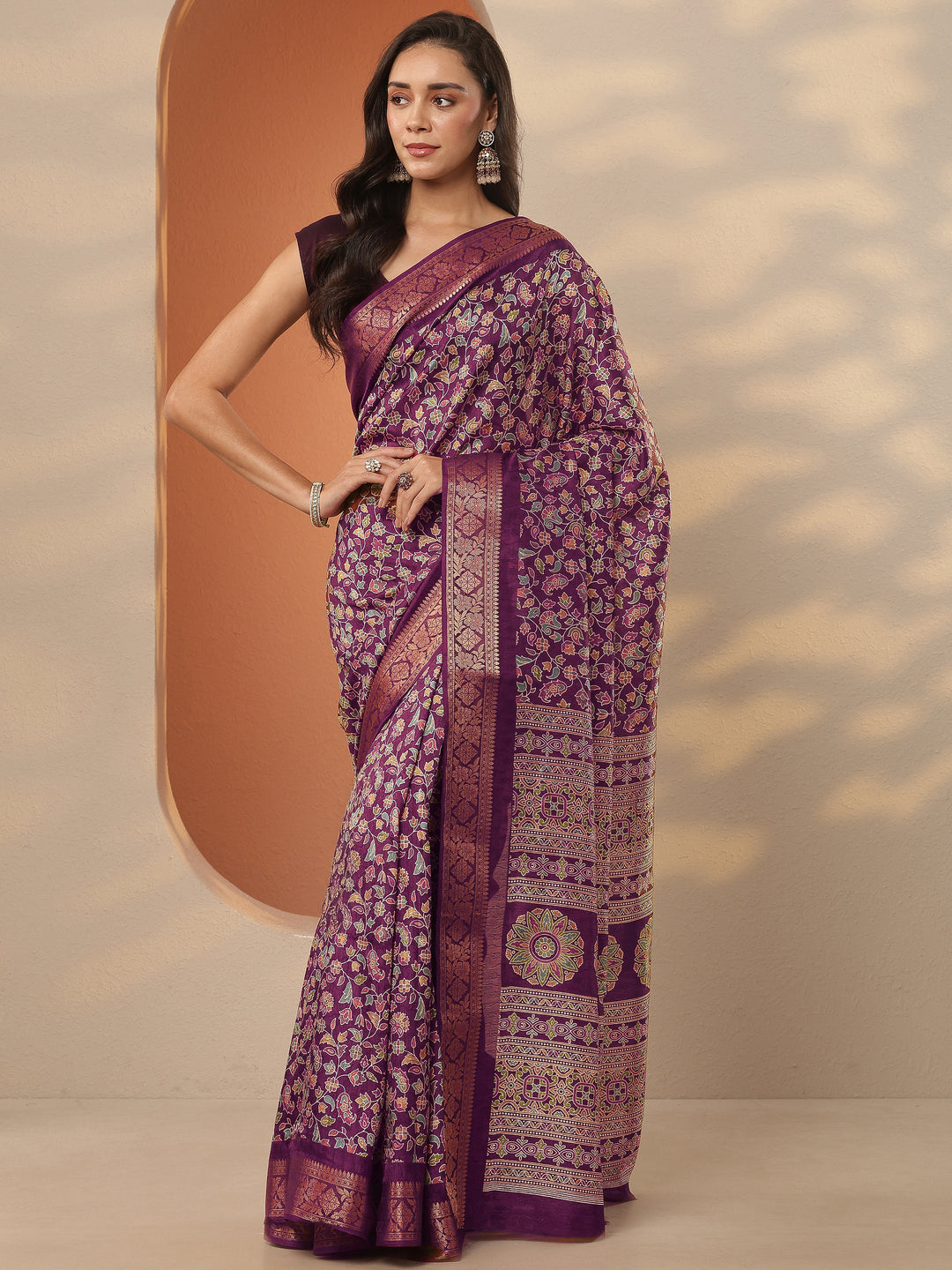 Burgundy Printed Silk Blend Saree With Unstitched Blouse Piece