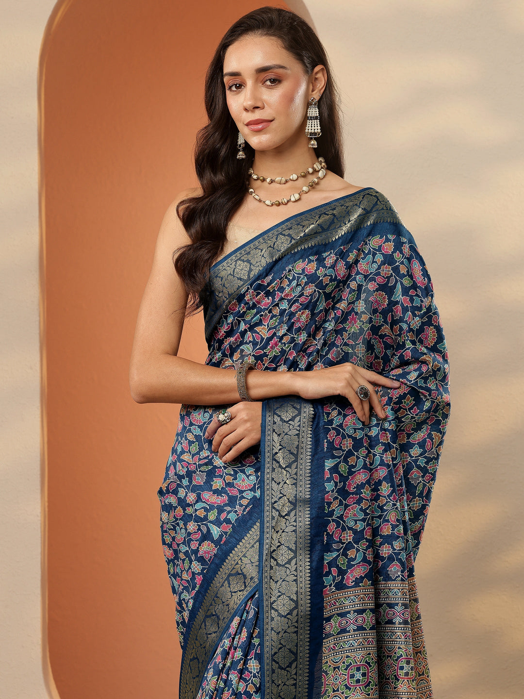 Navy blue Printed Silk Blend Saree With Unstitched Blouse Piece