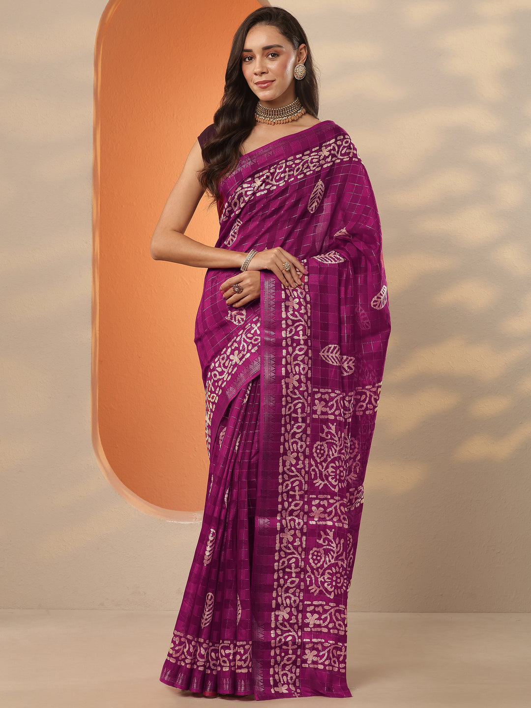 Burgundy Printed Silk Blend Saree With Unstitched Blouse Piece