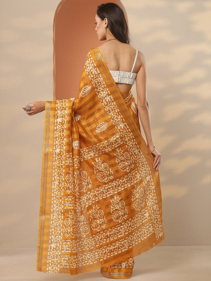 Mustard Printed Silk Blend Saree With Unstitched Blouse Piece