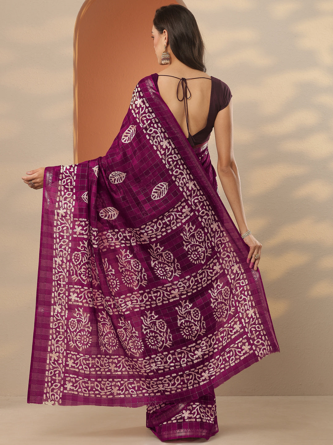 Burgundy Printed Silk Blend Saree With Unstitched Blouse Piece