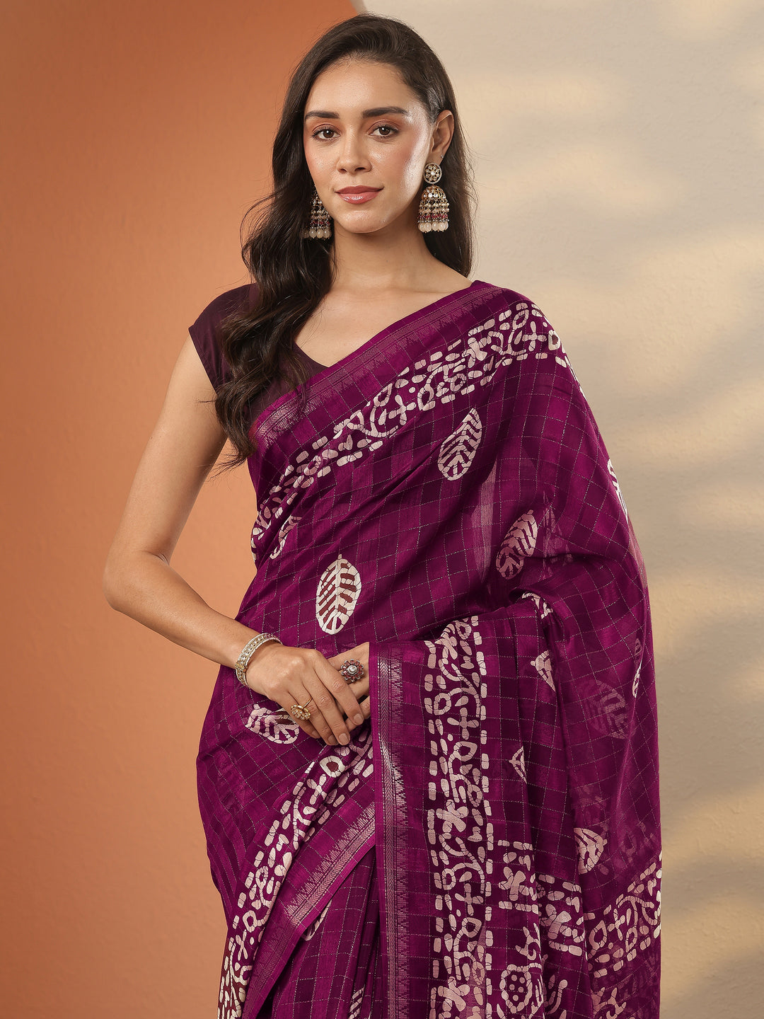 Burgundy Printed Silk Blend Saree With Unstitched Blouse Piece